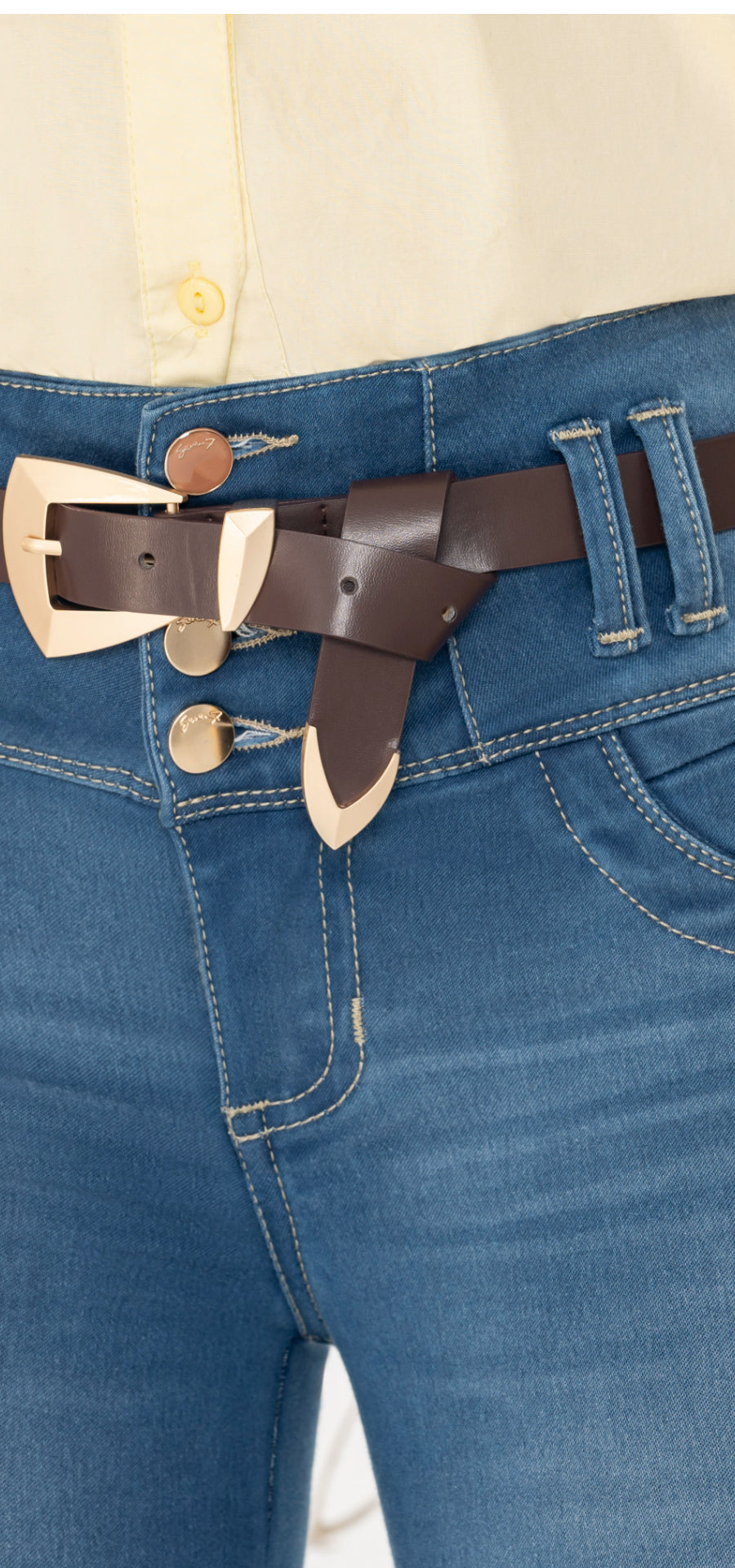 Ref. 700-1793 Jeans bota tubo. Pretina alta control abdomen. Tono azul claro