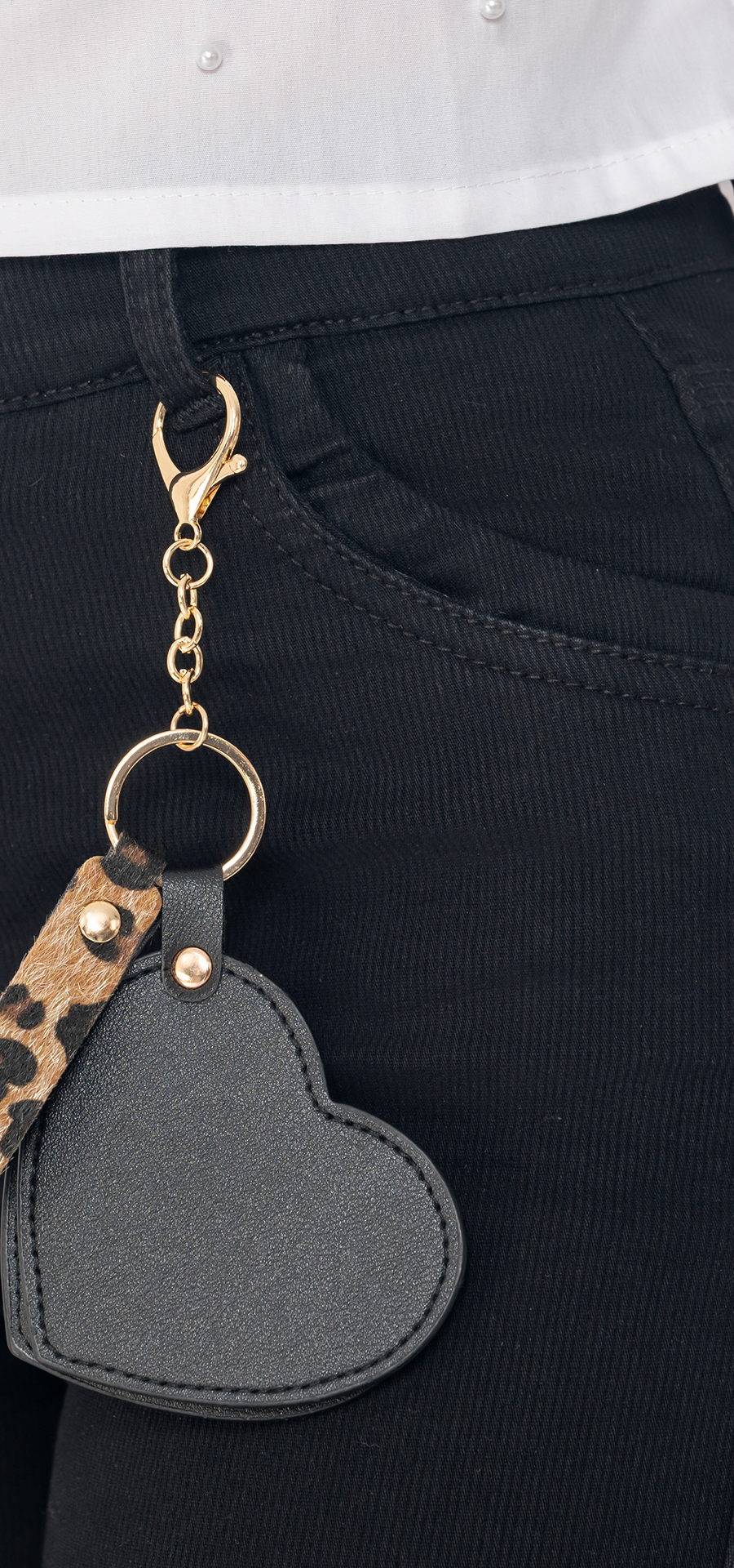 Ref. 700-1806 Jeans corduroy bota campana. Tiro alto 1 botón. Tono negro
