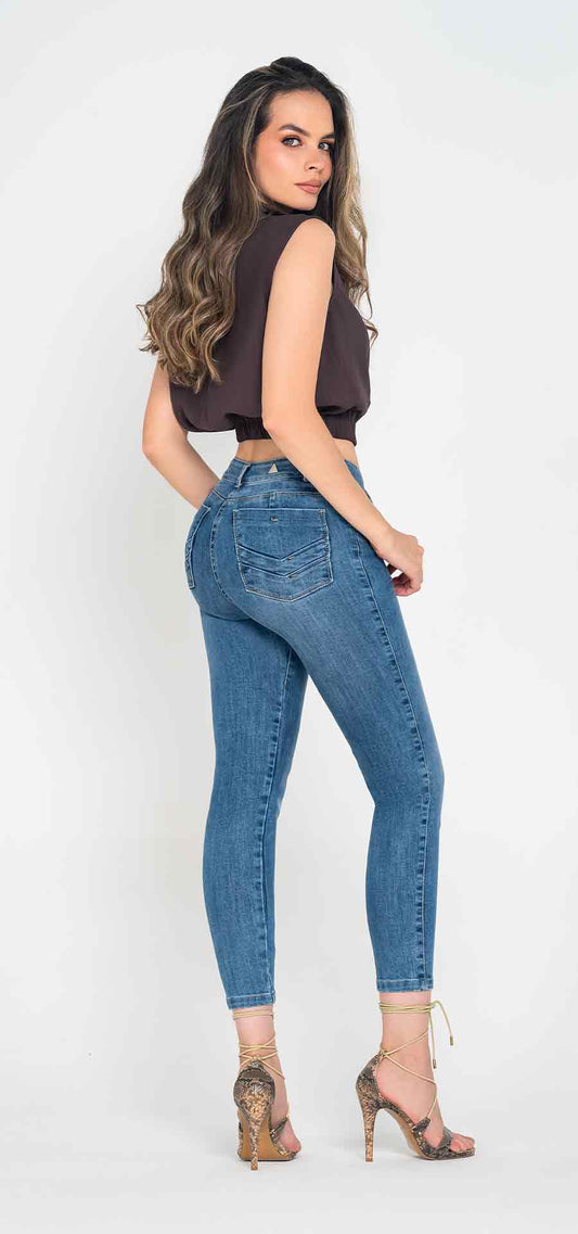 Ref. 700-1828 Jeans bota skinny. tiro alto 1 botón. Tono medio claro
