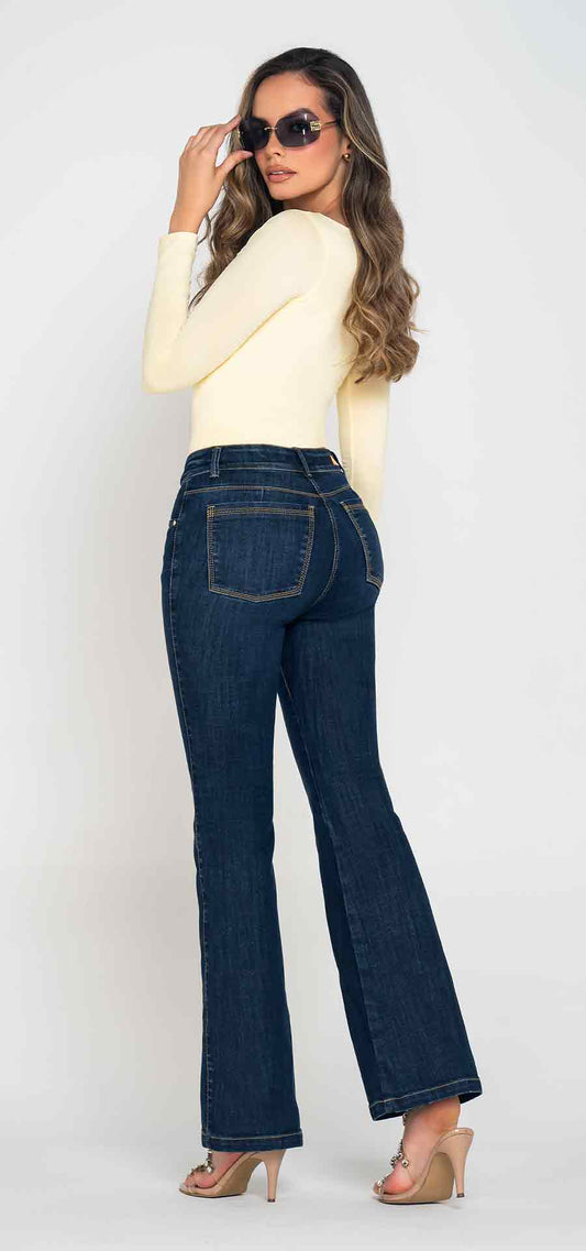 Ref. 700-1845 Jeans bota campana. Tiro alto 1 botón. Tono azul oscuro
