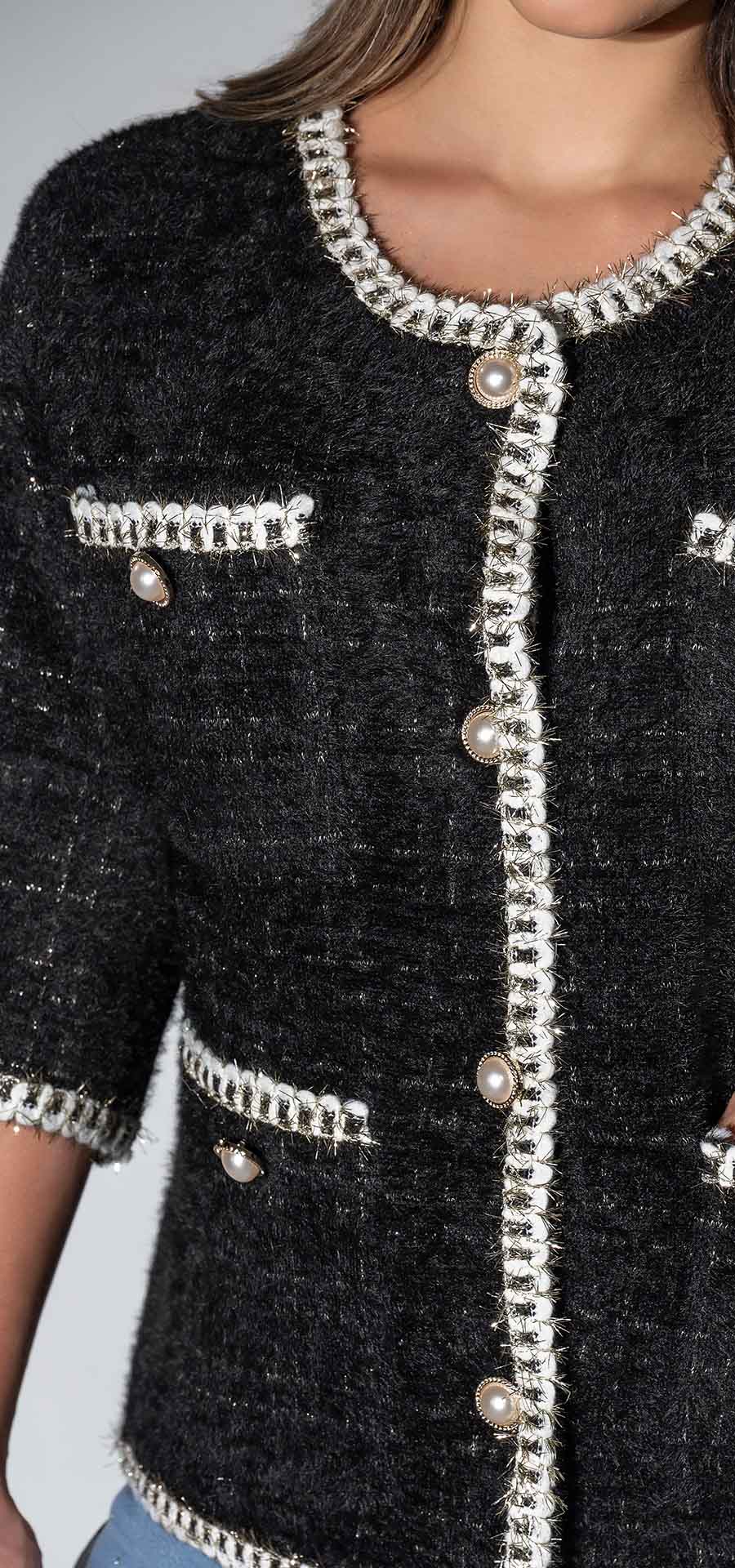 Chaqueta manga larga amplia. Tono negro. Ref. V-032