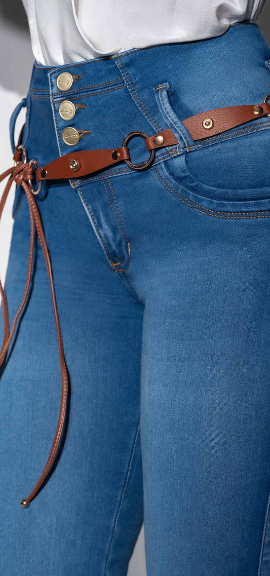 Ref. 700-1732 Jeans bota tubo. Pretina alta control abdomen. Tono azul medio