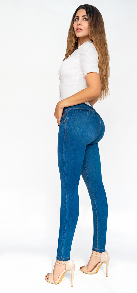 Ref. 700-1782 Jeans bota tubo. Pretina alta control abdomen. Tono azul medio