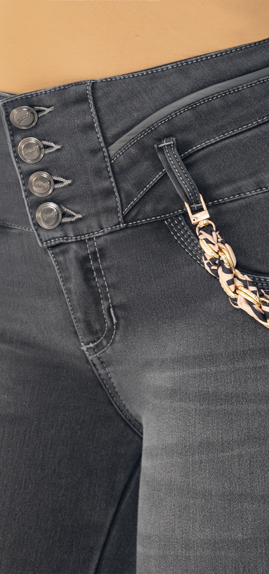 Ref. 700-1792 Jeans bota tubo. Pretina alta control abdomen. Tono gris