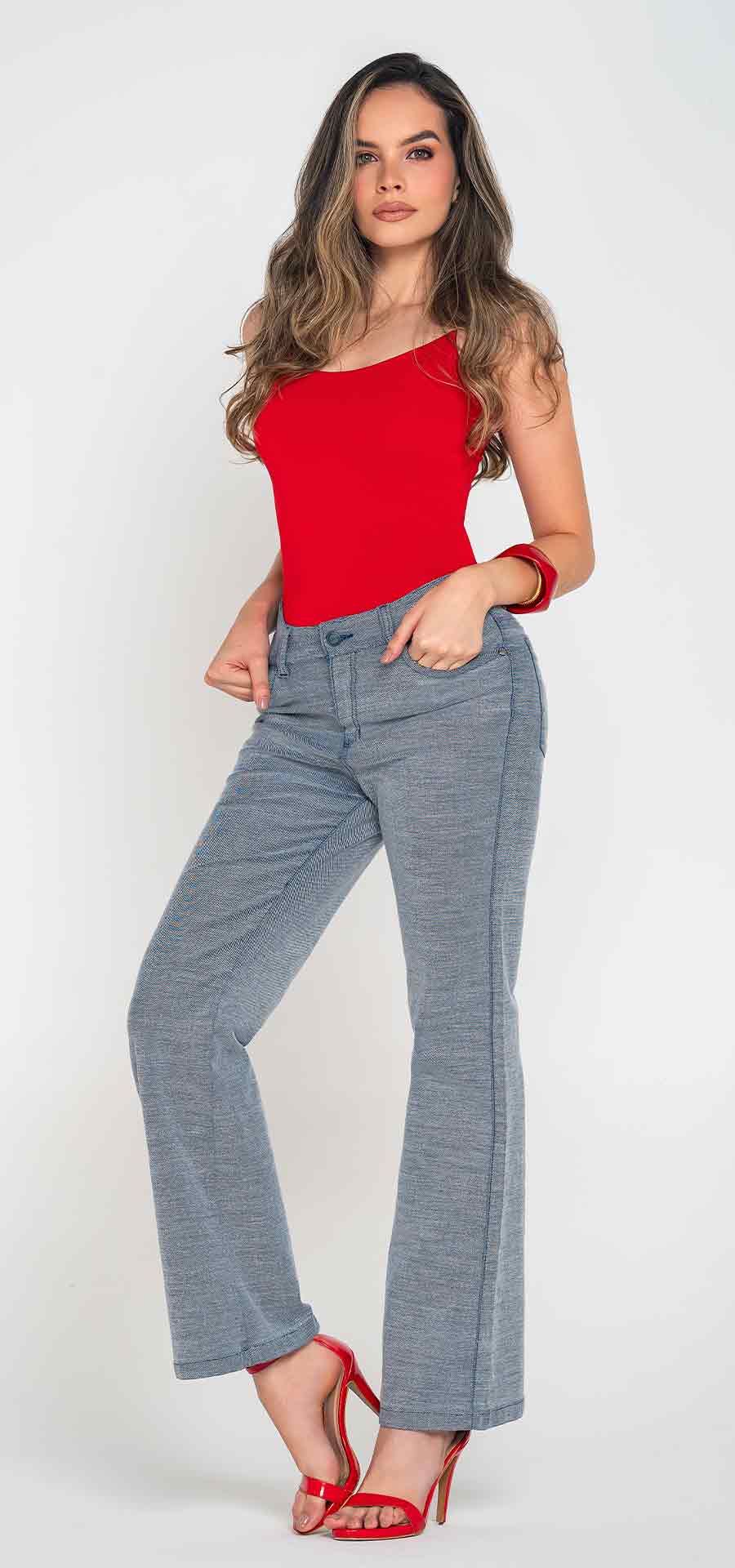 Ref. 700-1816 Jeans palazzo. Tiro alto 1 botón. denim al revés