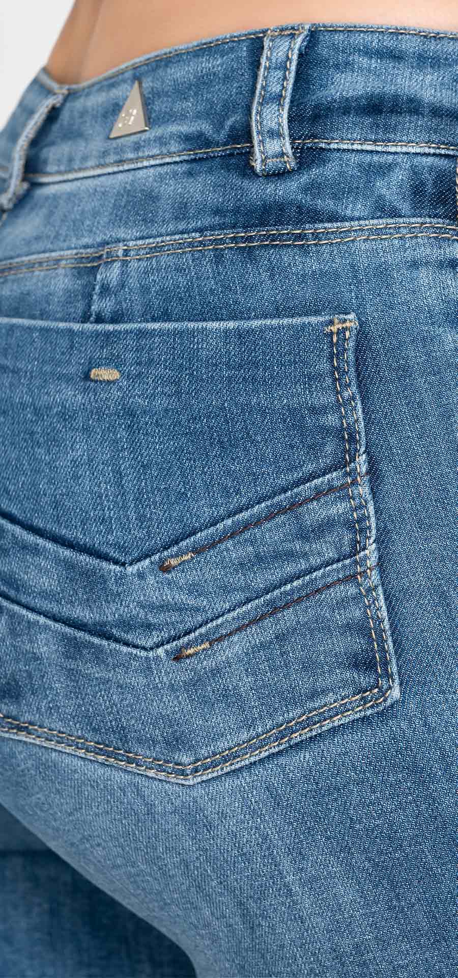 Ref. 700-1828 Jeans bota skinny. tiro alto 1 botón. Tono medio claro