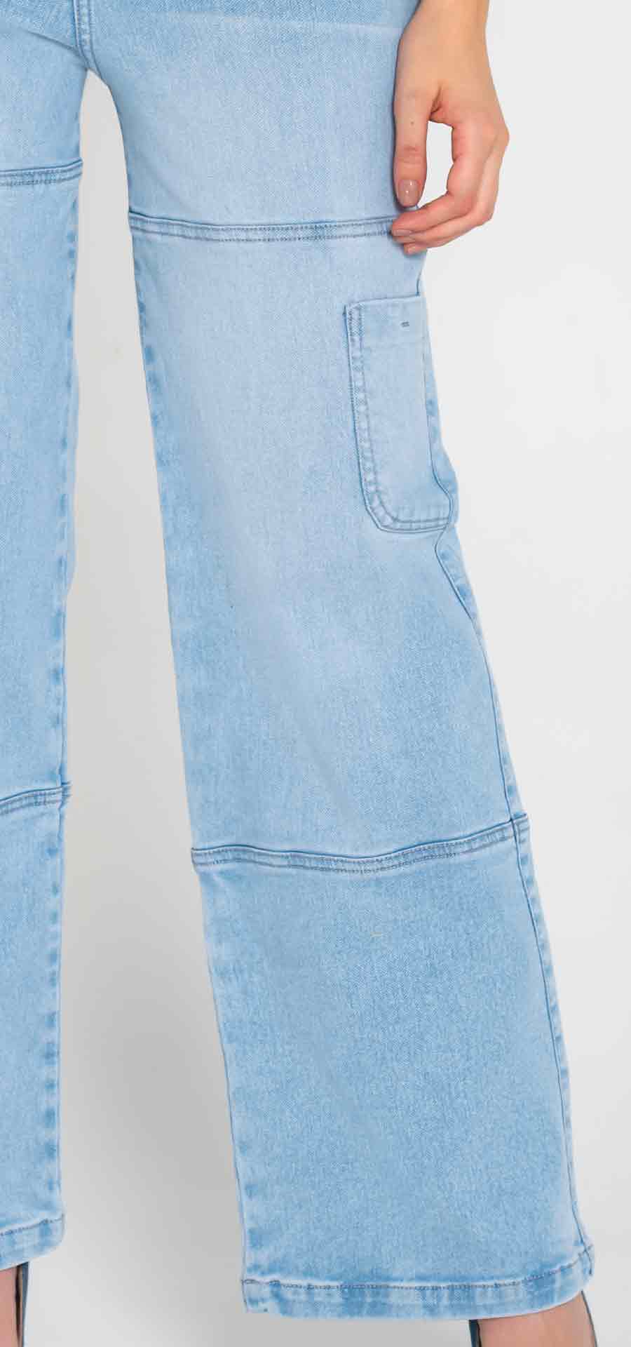 Ref. 700-1830 Jeans palazzo. Tiro alto 1 botón. Tono azul claro