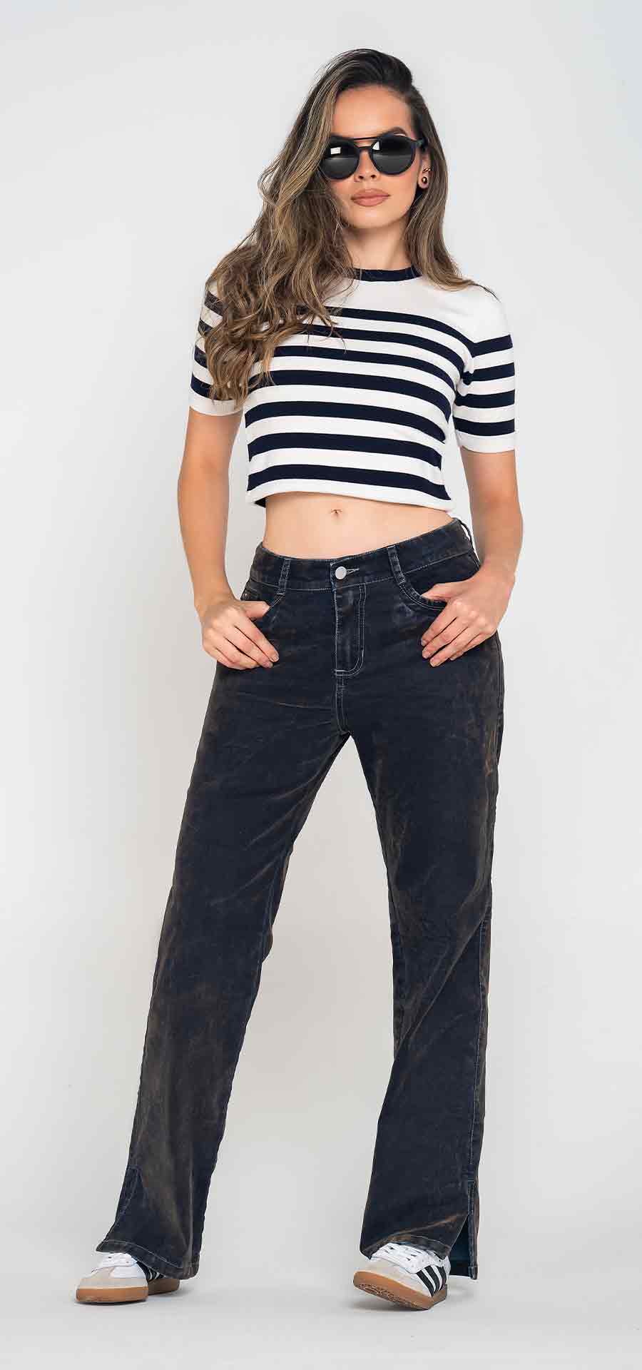 Ref. 700-1835 Jeans palazzo semirigido. Tiro alto 1 botón. denim gamuzado con desgastes