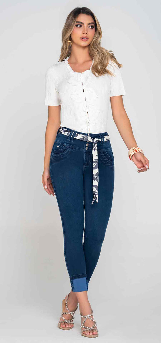 Ref. 700-1837 Jeans bota tubo. Pretina alta control abdomen. Tono azul medio