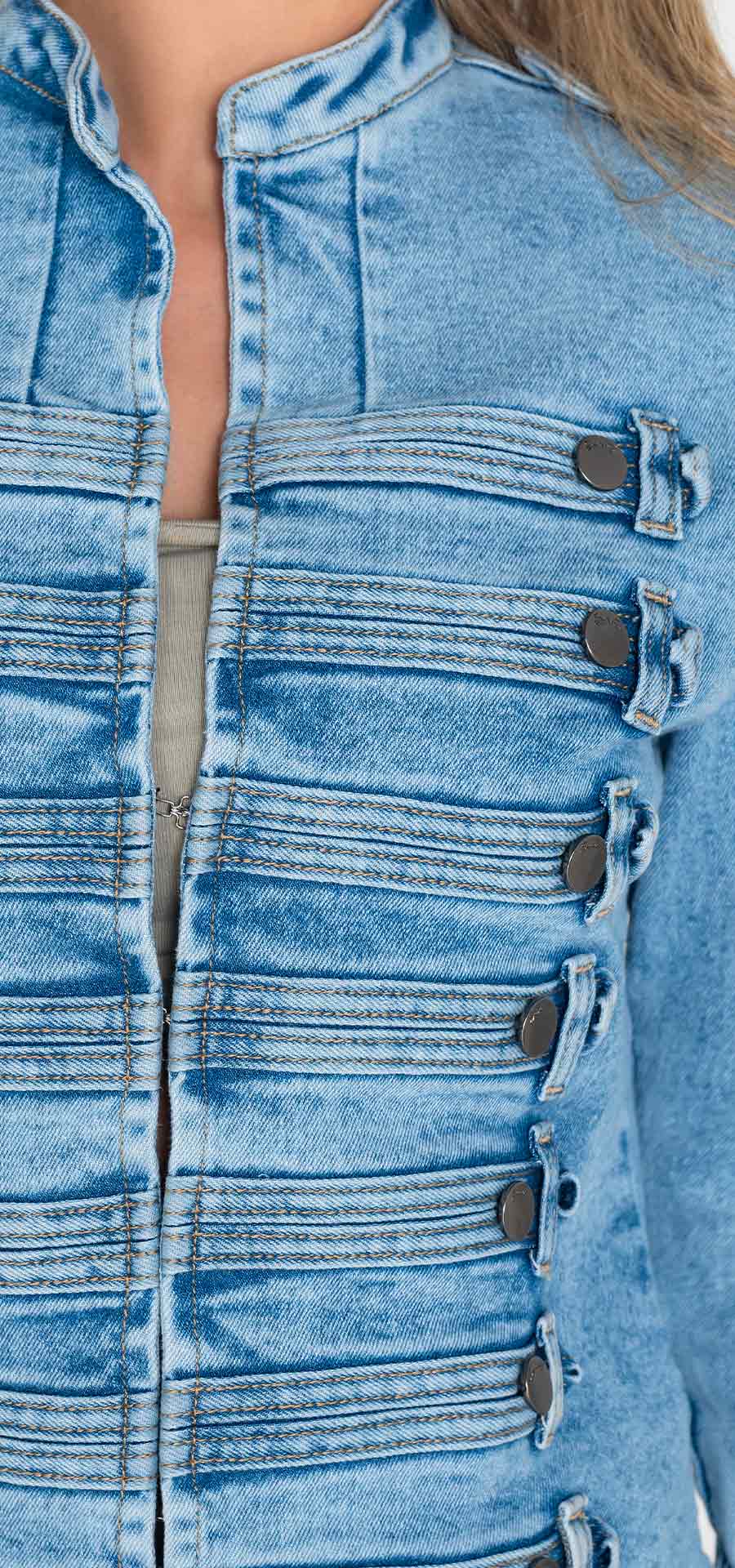 Ref. 700- 1843 Chaqueta denim manga larga amplia. Tono azul claro
