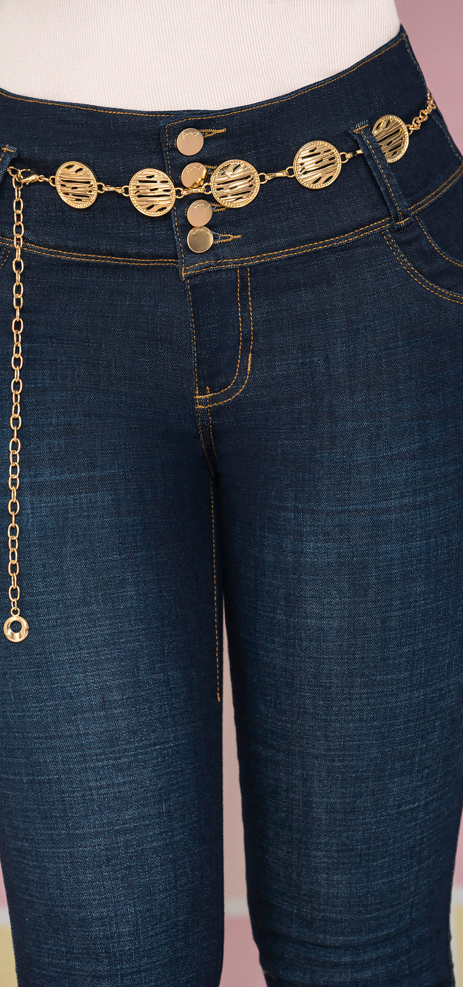 Jeans bota skinny (bota tubo). Pretina alta control abdomen. Tono azul oscuro. Ref. 700-1866
