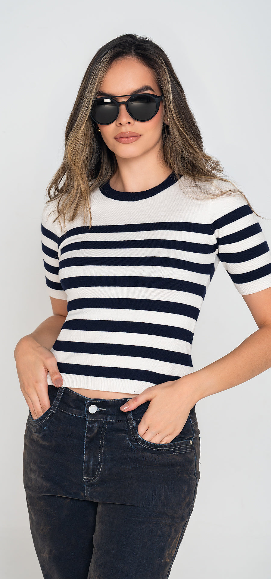 Ref. M-234 Blusa semiajustada Tono a rayas azules