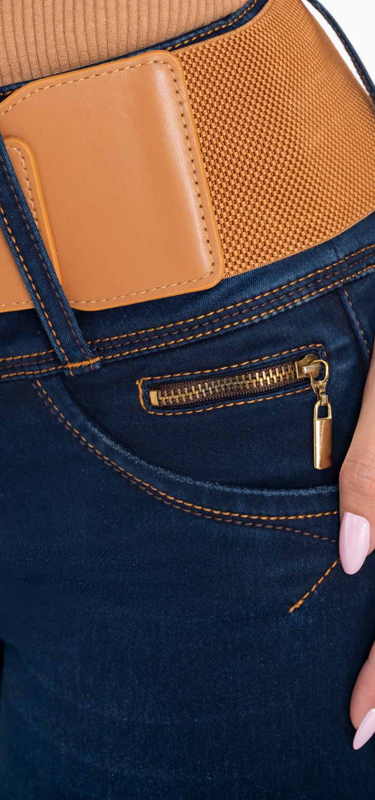 Ref. 700-1754 Jeans bota recta. Pretina alta control abdomen. Tono azul medio oscuro